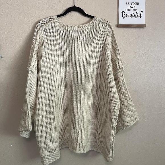 Easel | Oversized Sweater - Picture 3 of 8